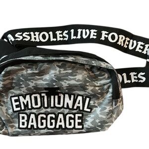 EMOTIONAL BAGGAGE GRAY CAMO PATTERN BELT BAG NWOT